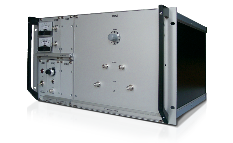 Modular radio frequency generator for supplying capacitive loads such as ion guides and ion traps as well as quadrupole mass analyzers