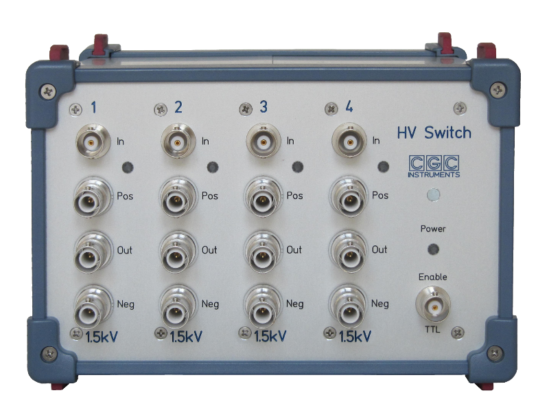 Quadruple signal switch for voltages up to 1.5kV